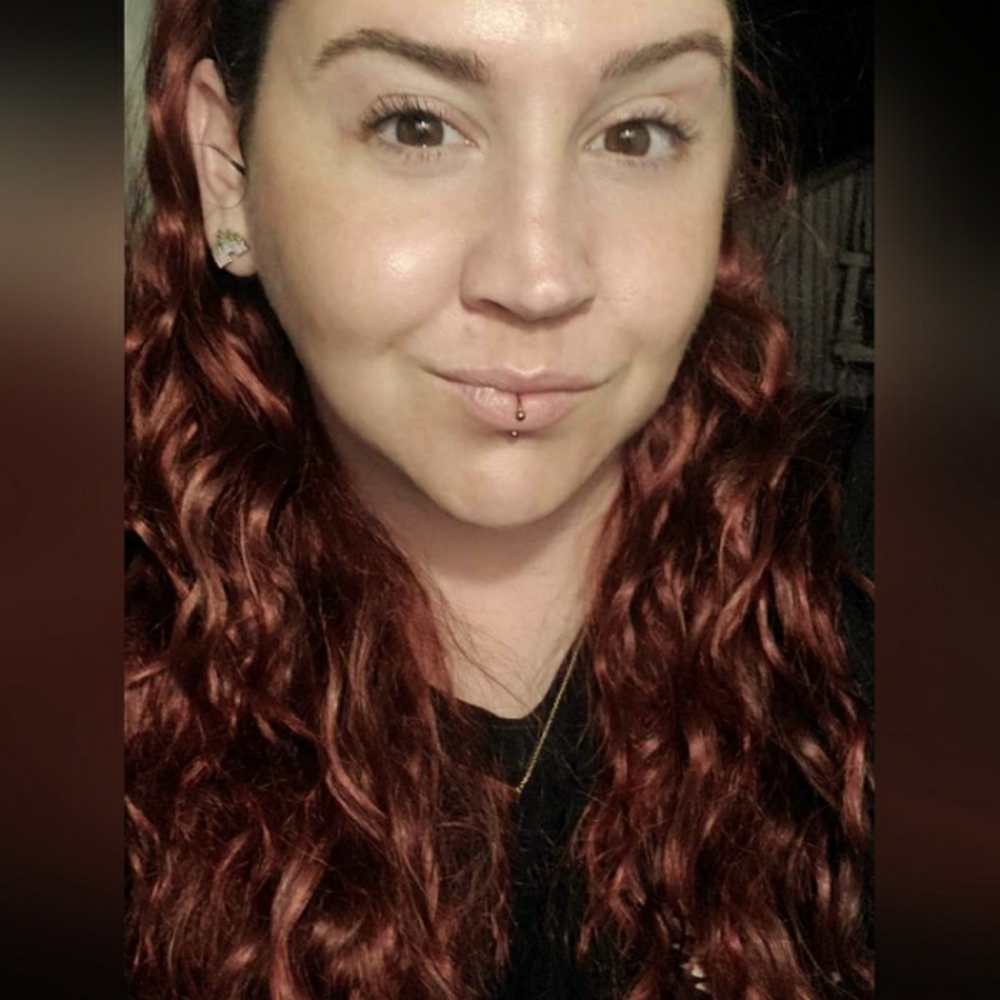 Meet your Posher, Alexis